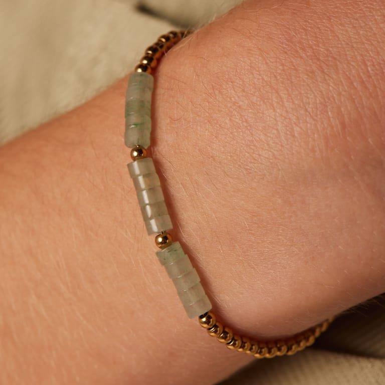 Stalen goldplated fantasiearmband met groene aventurijn voor dames