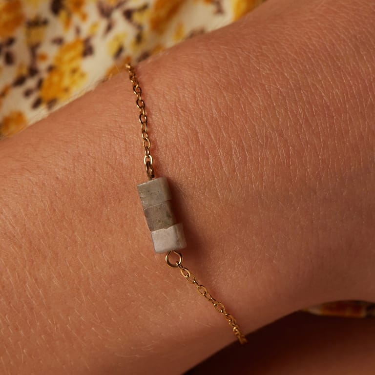 Stainless steel goldplated armband met glitter steen