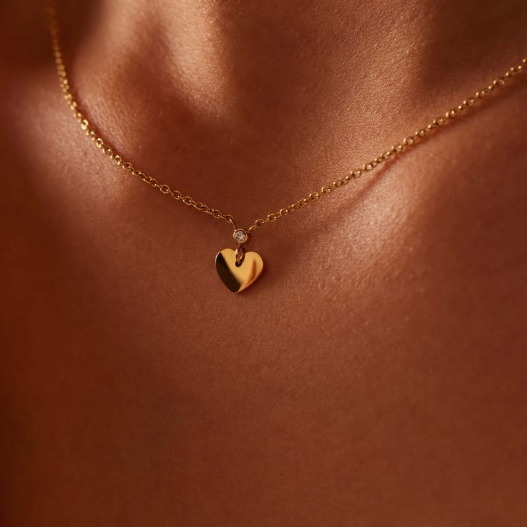 Stalen goldplated ketting met hanger hart met zirkonia voor dames