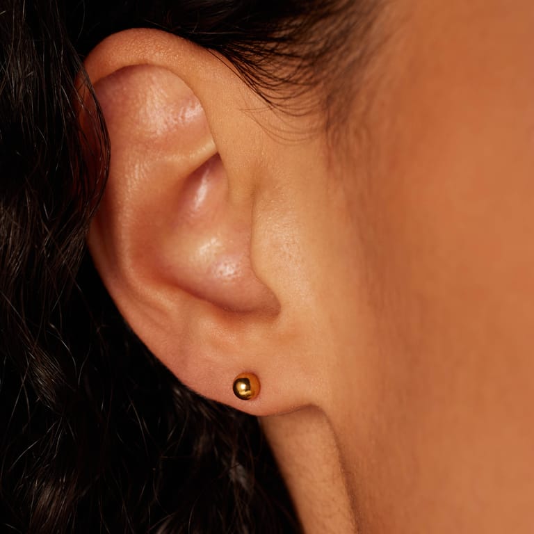 Stainless steel goldplated oorknoppen 4mm