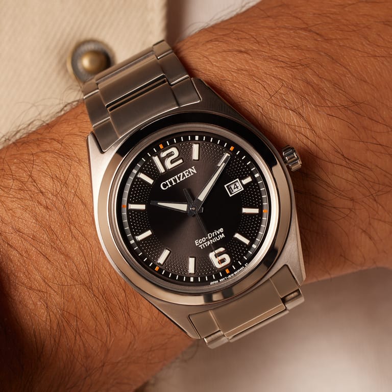 Citizen titanium solar herenhorloge AW1641-81L