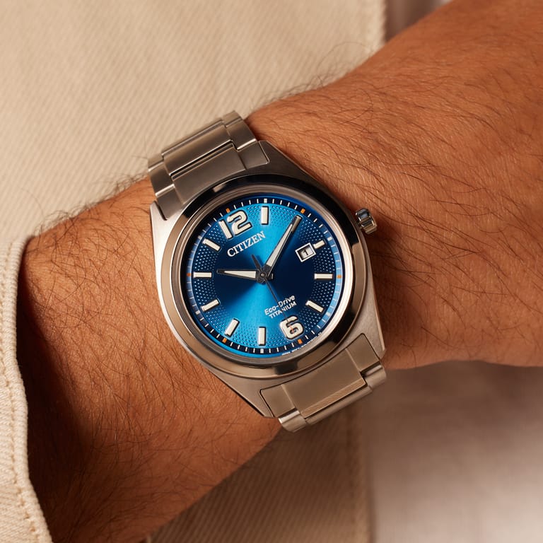Citizen titanium solar herenhorloge AW1641-81E
