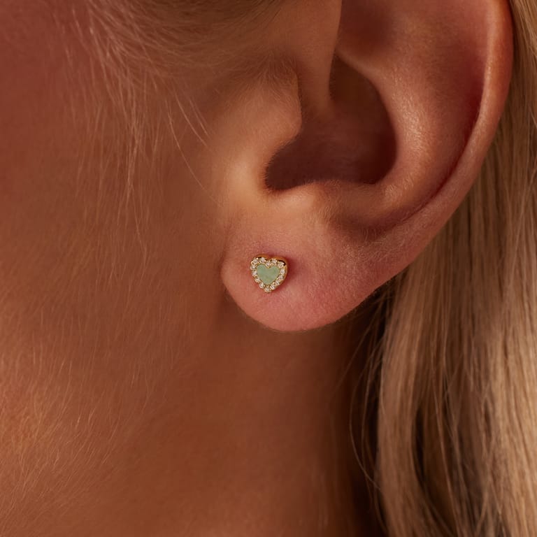 Zilveren goldplated oorknoppen met een hartvormige amazonite gemstone voor dames