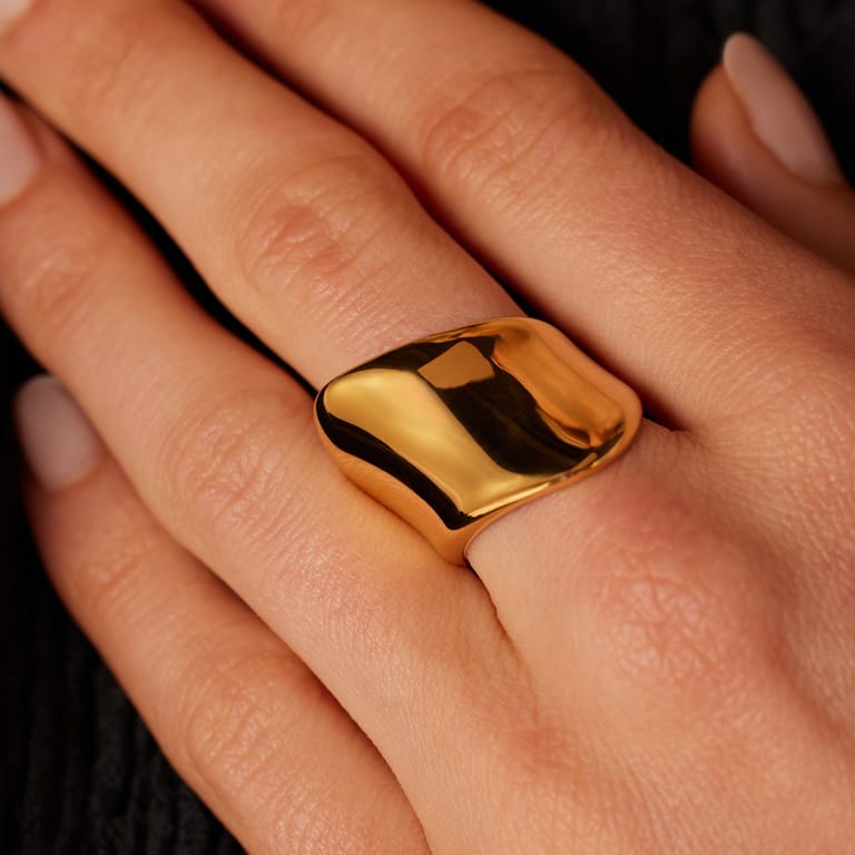 Stainless steel goldplated ring asymmetrisch
