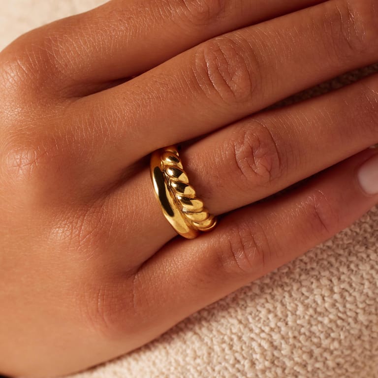 Stainless steel goldplated ring glad/twist