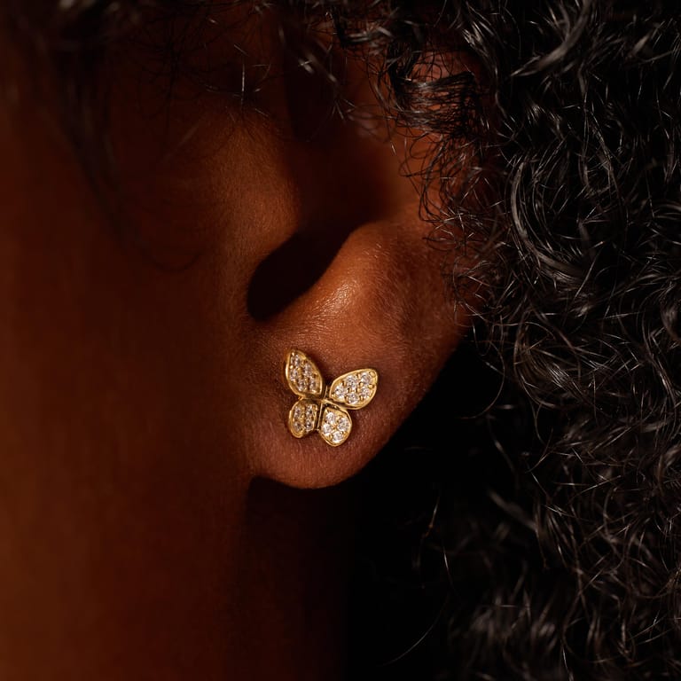 Zilveren goldplated oorknoppen vlinder met zirkonia voor dames