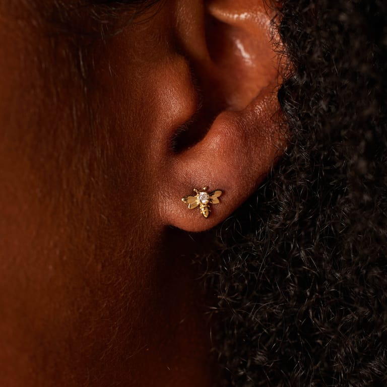 Zilveren goldplated oorknoppen bij met zirkonia voor dames