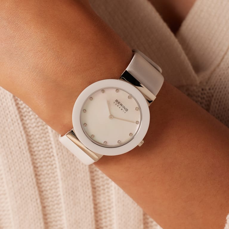 Bering horloge met leren band wit 11435-604