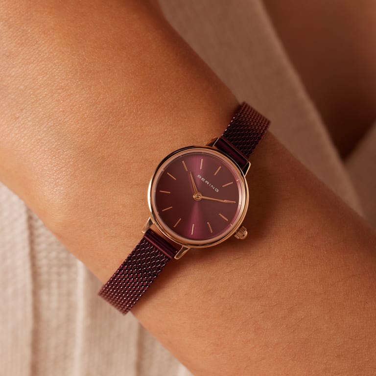 Bering Uhr mit Armband aus Mesh, Lila, 11022-969