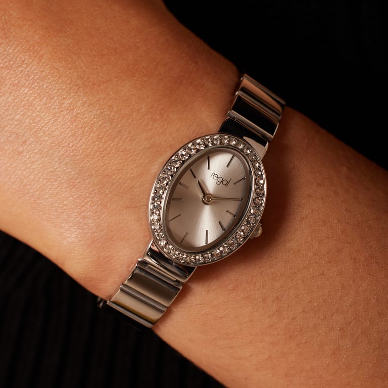 Regal dameshorloge zilver met steentjes