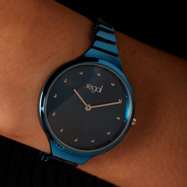 Regal Armbanduhr für Damen, blauer Alloy