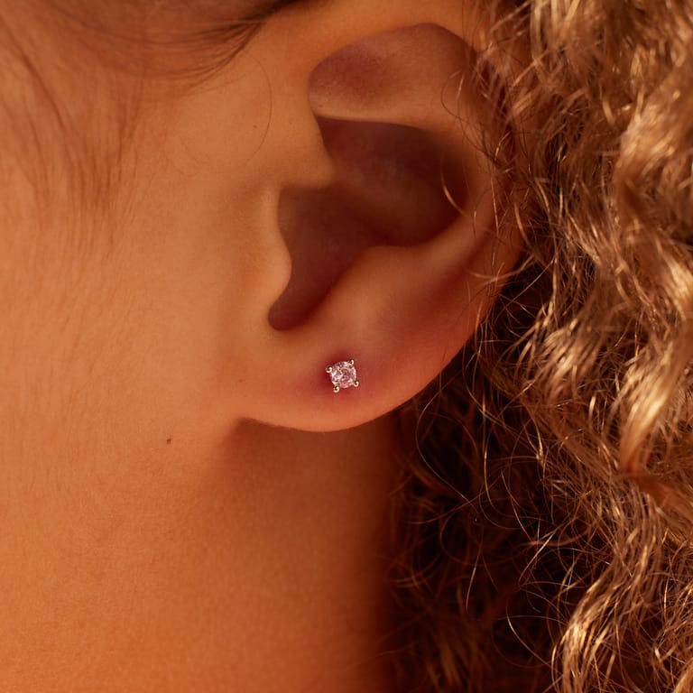 Zilveren oorknoppen zirkonia roze 2,5mm