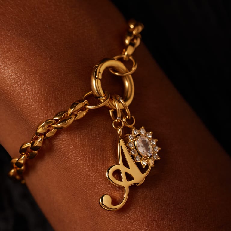 Stainless steel goldplated hanger open ovaal met zirkonia voor dames