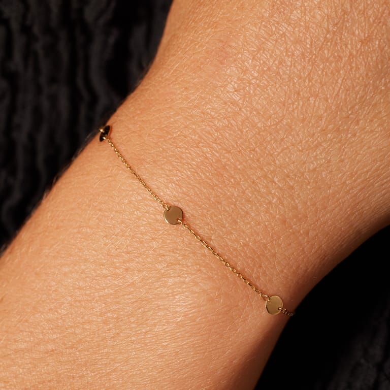14 karaat geelgouden armband met 5 ronde plaatjes