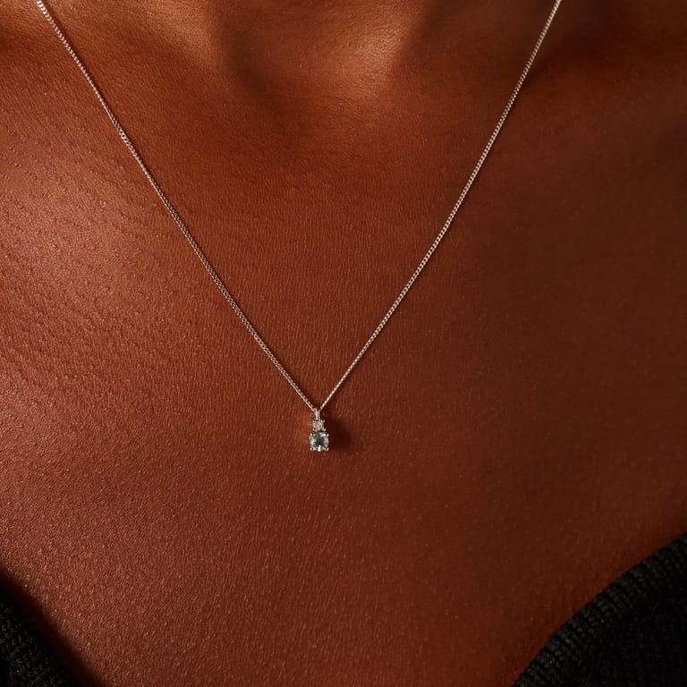 Halskette aus 585er Weißgold, Diamant (0,175 ct)