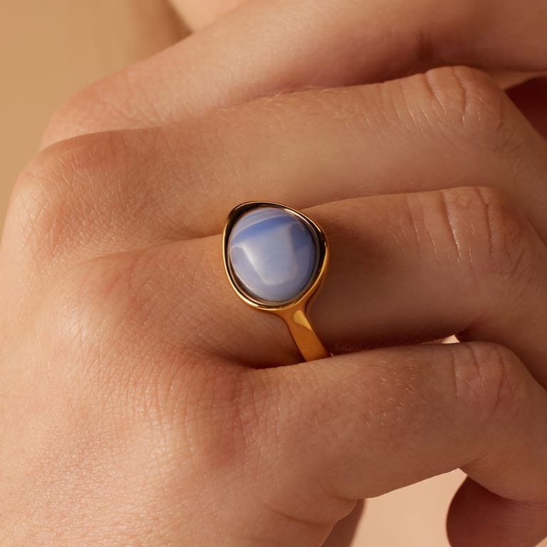 Stainless steel goldplated ring met blue lace agaat voor dames