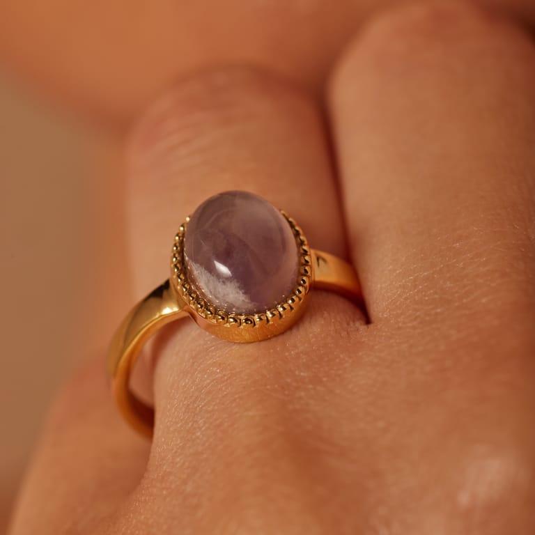 Stainless steel goldplated ring met amethyst