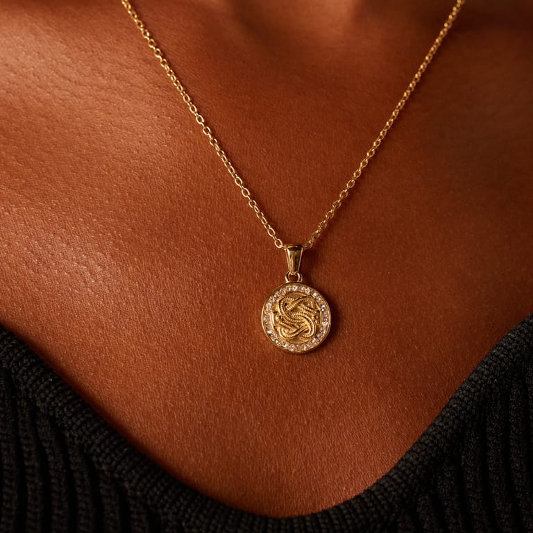 Stalen goldplated ketting met hanger munt met kristal