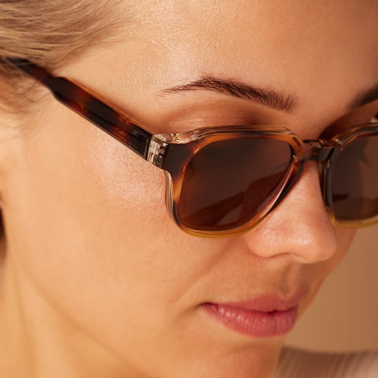 Zwart bruine cateye zonnebril