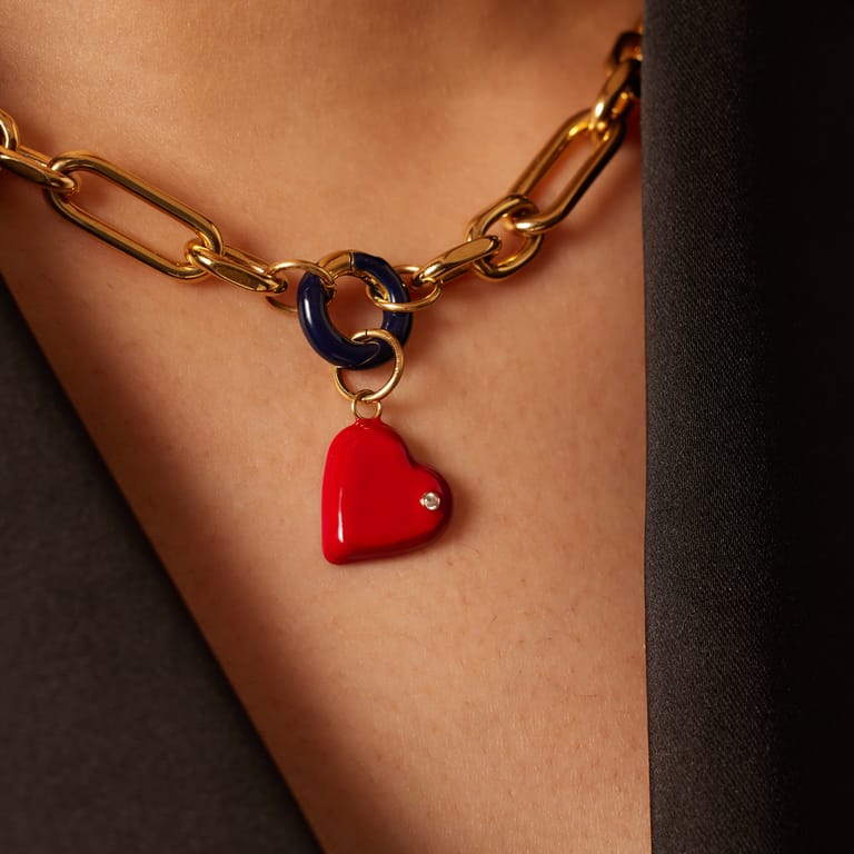 Stainless steel goldplated hanger met donkerblauwe sluiting voor dames