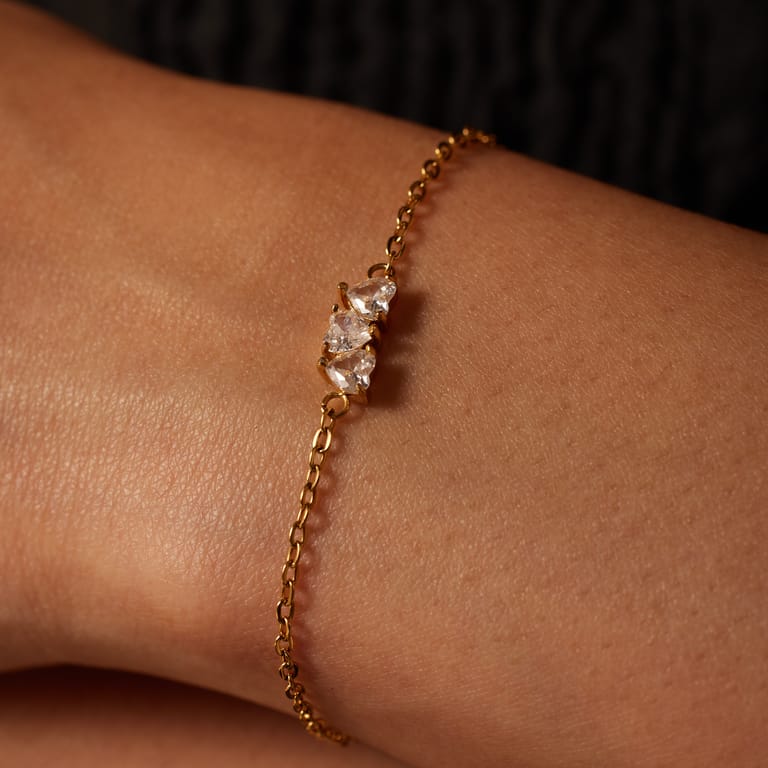 Stalen goldplated fantasiearmband met hanger hart met zirkonia voor dames
