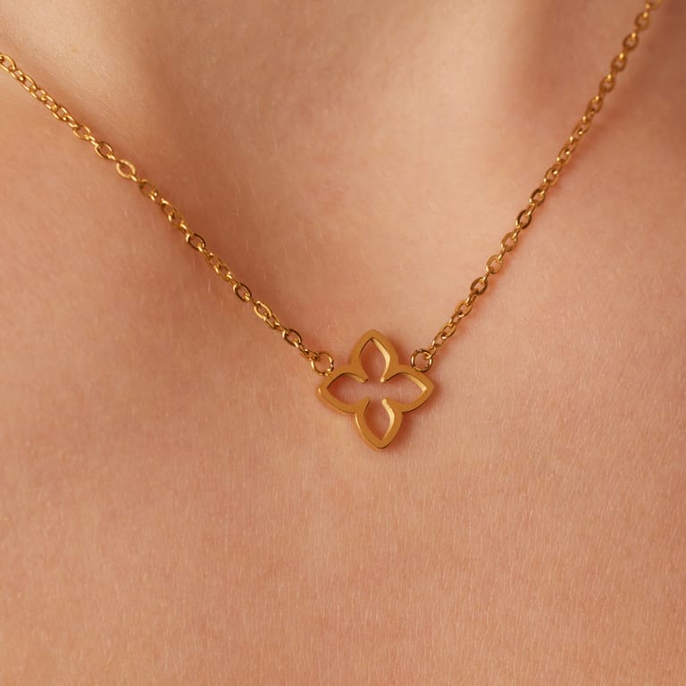 Stainless steel goldplated ketting met ovale bloem