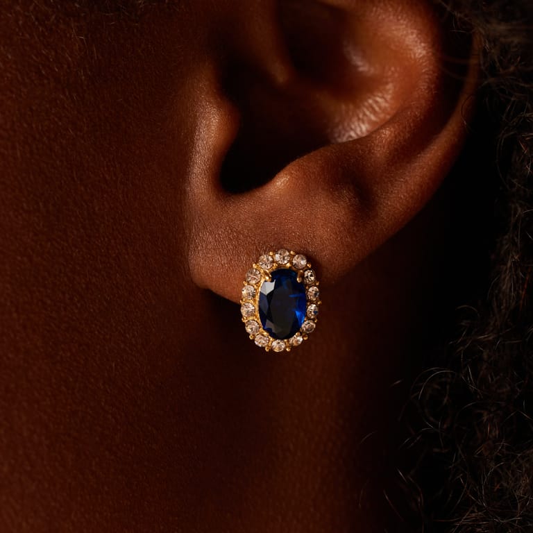 Stainless steel goldplated vintage oorbellen met blauw zirkonia