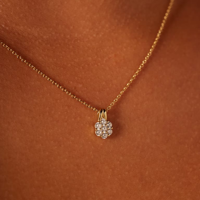 Zilveren goldplated ketting bloem met zirkonia voor dames