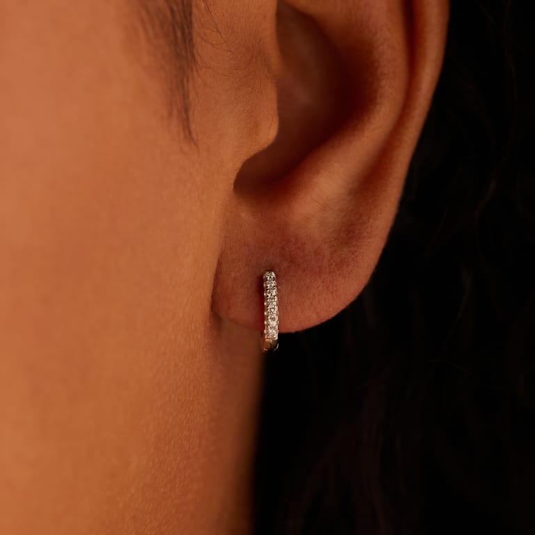 Zilveren oorringen 12mm met zirkonia