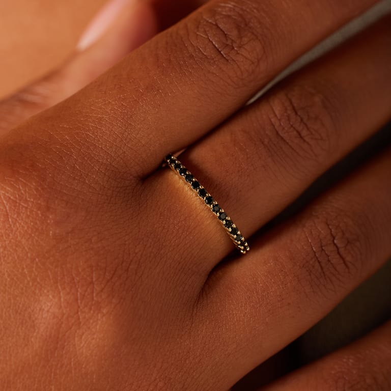 Silberner goldbeschichteter Ring mit Zirkonia für Damen