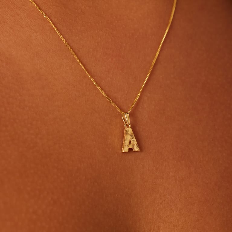 14 Karat Gelbgold Buchstabenanhänger für Damen