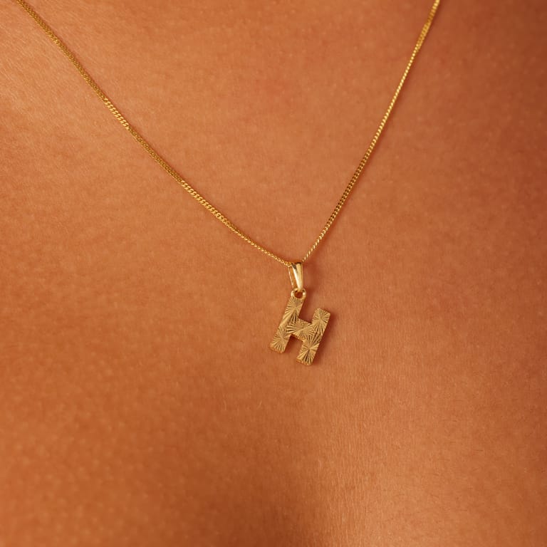 14 Karat Gelbgold Buchstabenanhänger für Damen