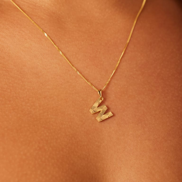 14 Karat Gelbgold Buchstabenanhänger für Damen