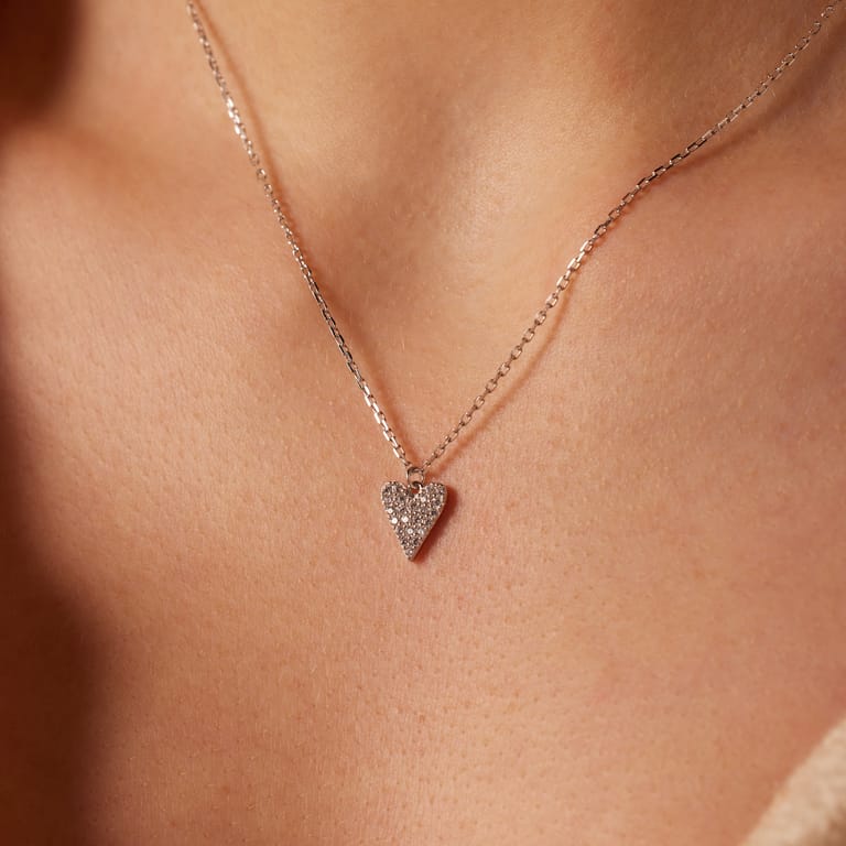Silberne Halskette mit Herzanhänger und Zirkonia für Damen