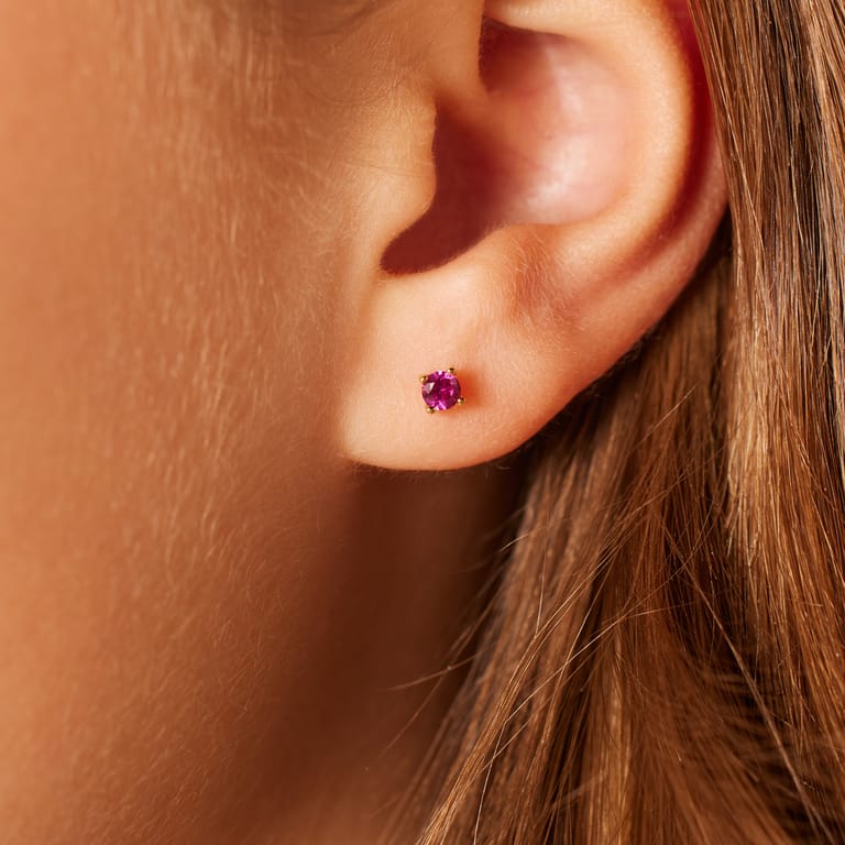 Zilveren goldplated oorring kinderen ruby zirkonia