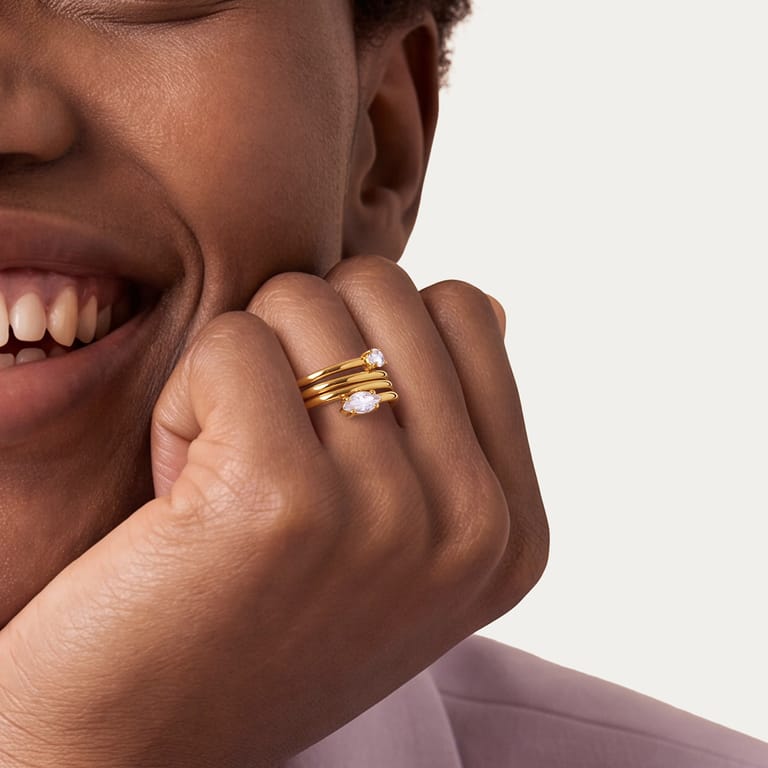 Edelstahlring mit Zirkonia für Damen