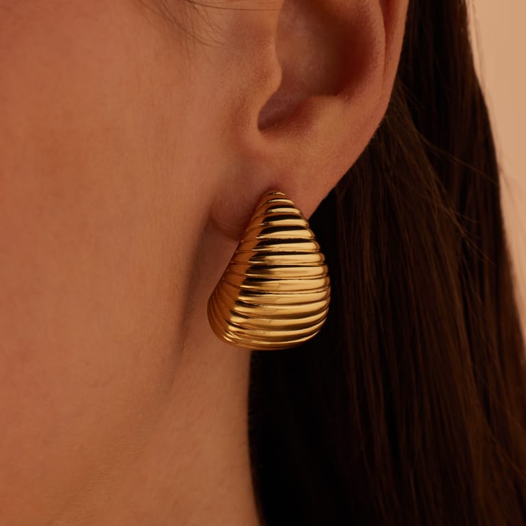 Stalen goldplated oorknoppen druppel