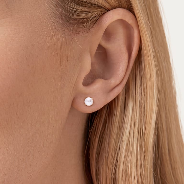 14 Karat Gold-Ohrstecker mit 6 mm Süßwasserperle