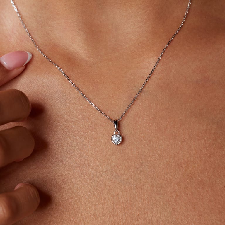 Zilveren ketting met hanger met zirkonia 