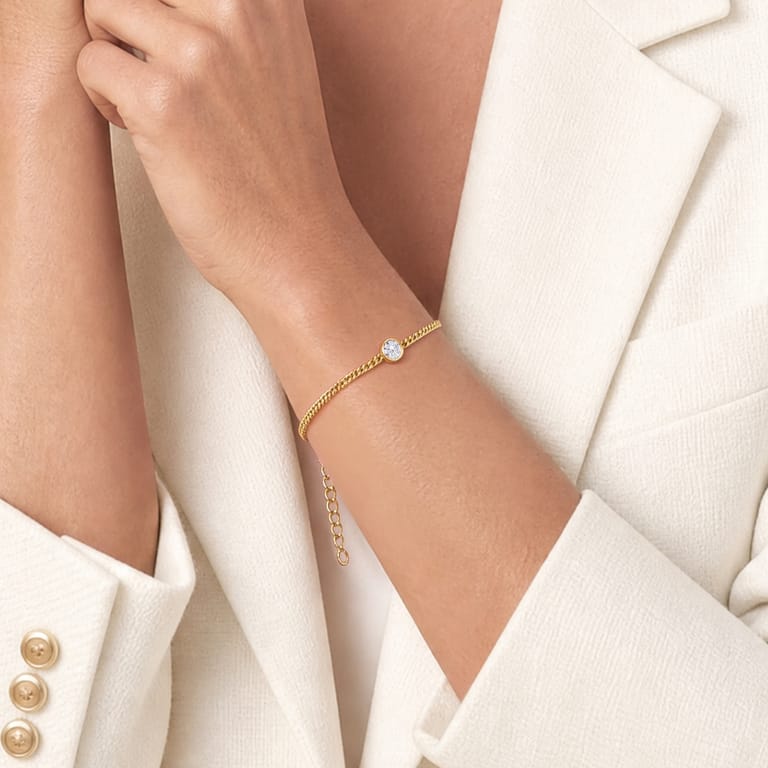 Silbernes goldbeschichtetes Armband mit Zirkonia