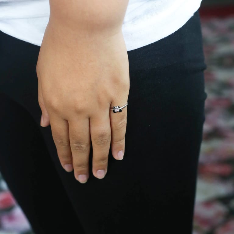 Kinderring aus 925 Silber. Schmetterling mit rosafarbenem Zirkonia