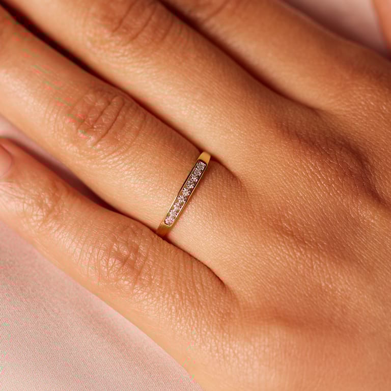 Ring, 750 Gelbgold, mit Diamanten 0,02 ct