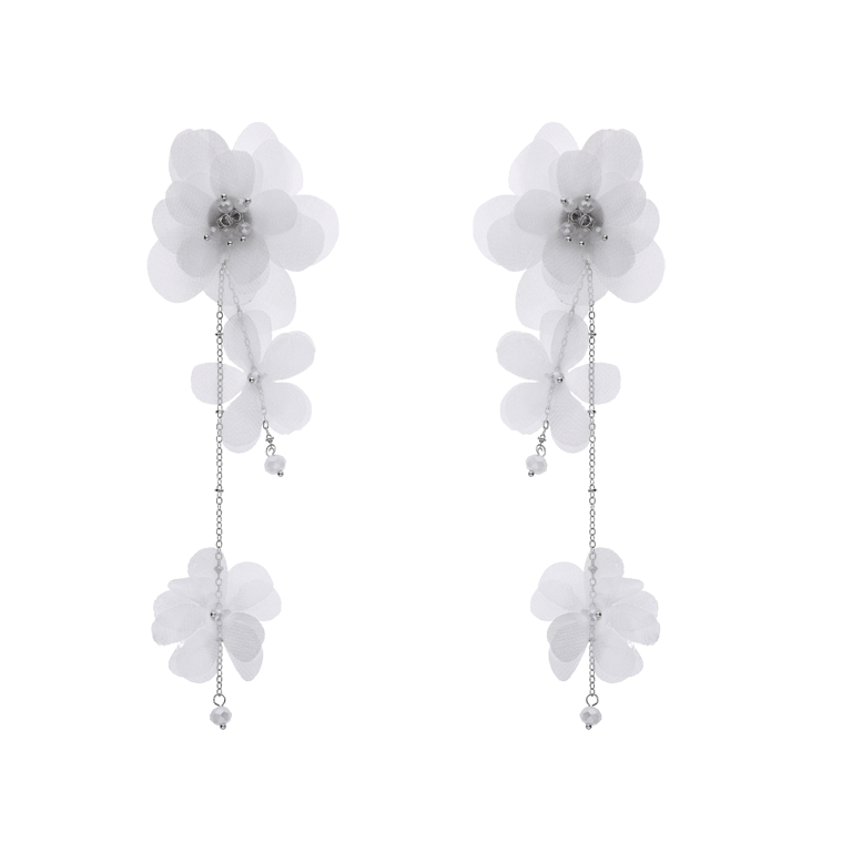 Zilverkleurige bijoux oorbellen met witte bloemen